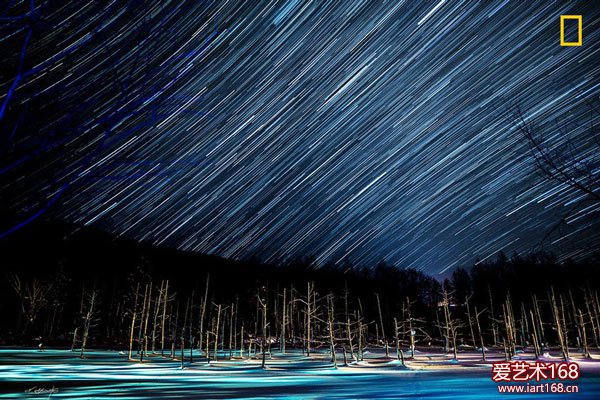 作品《蓝色池塘般的星空》