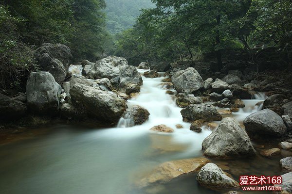 峡谷溪流。摄影：秋雨绵绵gn